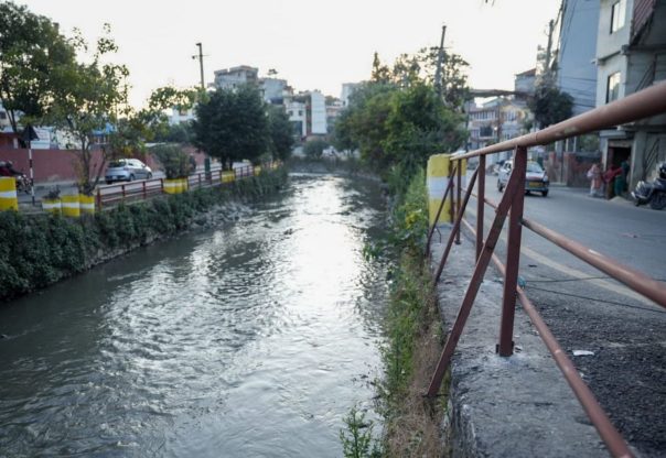 रातो पुलबाट खोलामा हाम फालेकी महिलाको शव बल्खुमा फेला