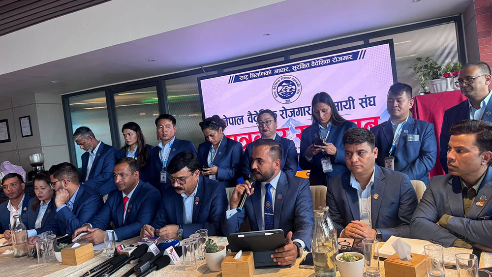 माग पूरा नभएसम्म श्रमिक विदेश नपठाउने व्यवसायीको चेतावनी