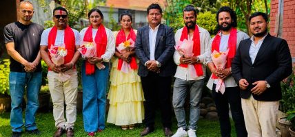 ‘लज्जावती’ प्रदर्शन अघि ड्रिम इन्टरनेशनलमा कलाकार सम्मानित १०० विद्यार्थीलाई निःशुल्क टिकट अवसर
