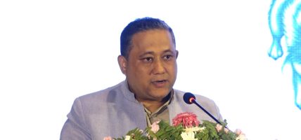 ‘नेपाल अब ‘दुई ढुंगाबीचको तरुल’ मात्र होइन, दुई छिमेकी जोड्ने ‘गतिशील पुल’ बन्नुपर्छ’ : परराष्ट्र मन्त्री खनाल