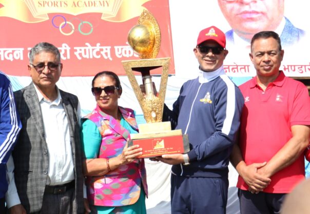 मदन भण्डारी कप अन्तर्राष्ट्रिय आमन्त्रित पुरुष भलिबलको ट्रफी सार्वजनिक