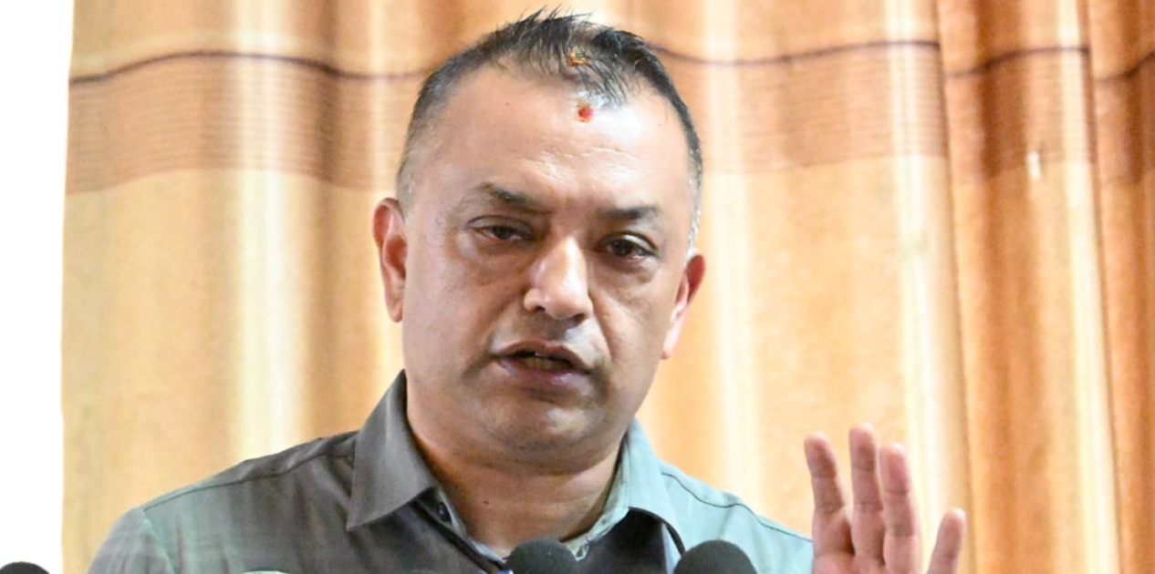 ‘नेपाली महिलाको भावना र आस्थाको धरोहर ‘तीज’’ : गगन थापा ‘नेपाली महिलाको भावना र आस्थाको धरोहर ‘तीज’’ : गगन थापा