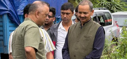 बाढीको क्षति बुझ्न विज्ञ टोलीसहित रसुवा पुगे काँग्रेस सभापति थापा