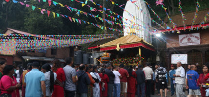 गणेश चतुर्थी: देशभरका गणेश मन्दिरमा पूजा आराधना एवं दर्शन गर्ने भक्तजनको लाम