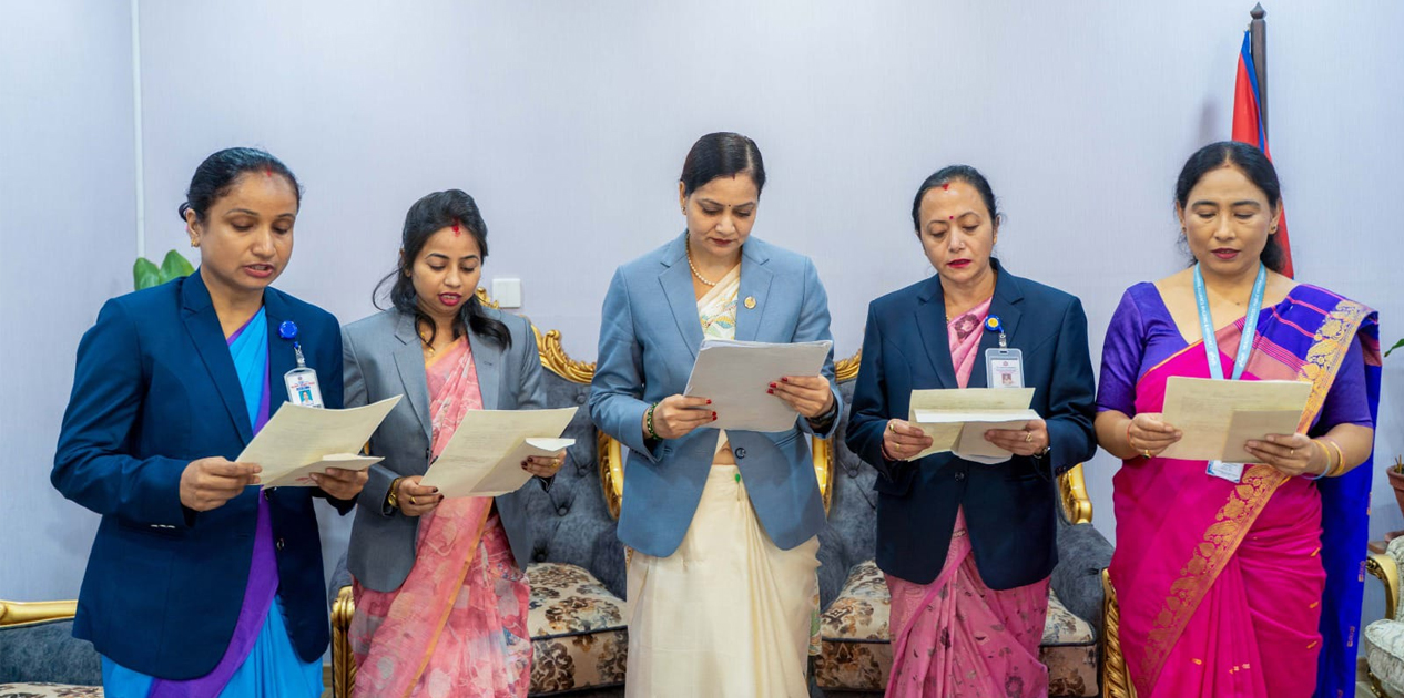 नर्सिङ परिषद्का चार नवनियुक्त सदस्यले लिए पद तथा गोपनीयताको शपथ