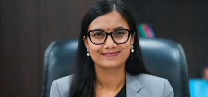 लगानीमैत्री र विकास वातावरण बनाउन कानुनी स्थिरता आवश्यक : मन्त्री गौतम लगानीमैत्री र विकास वातावरण बनाउन कानुनी स्थिरता आवश्यक : मन्त्री गौतम